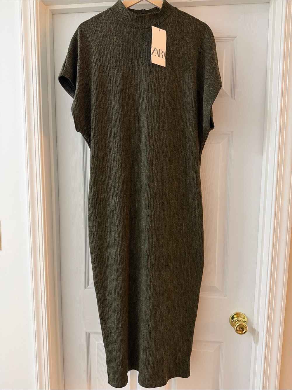 NWT ZARA Textured Knit Midi Dress – Olive Green | NWT | Size L 8779/625/527 - Picture 3 of 8